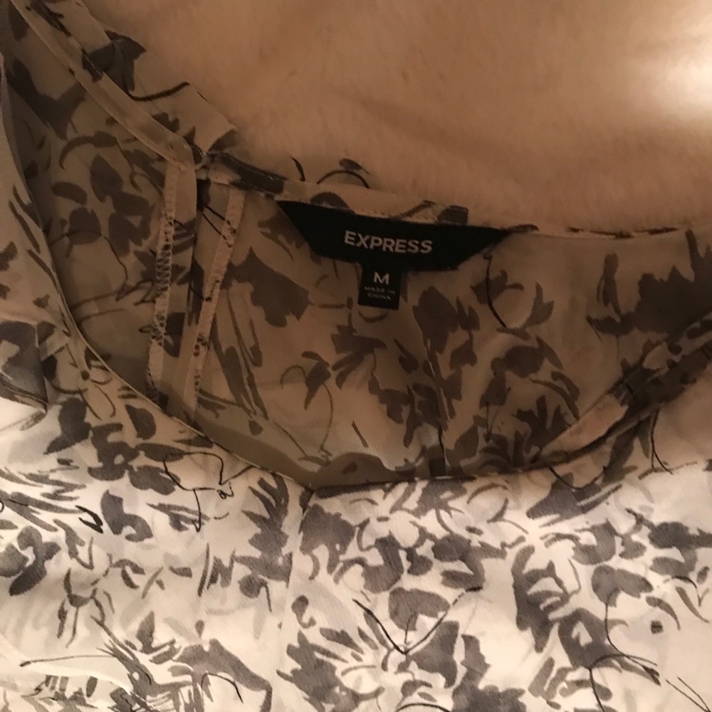 Express Medium Top - Picture 4 of 4